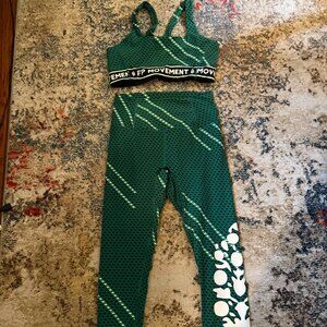 Free People Movement Green Sports Bra and Leggings Set Size S/P